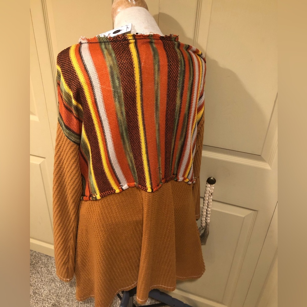 Boho southwestern inspired women’s tunic with pockets size large.